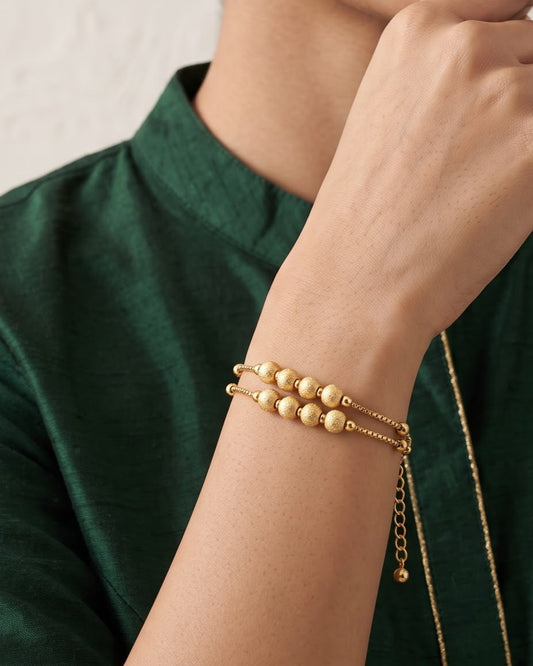Solayo Cascade Chain Bracelet - Model Worn Shot