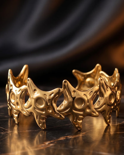 Solmara Starburst Cuff — close-up detail
