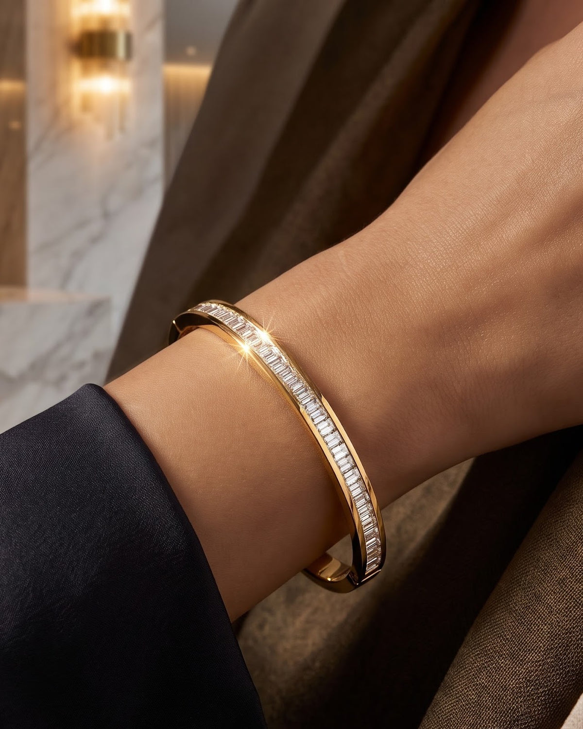 Solvira Baguette Bangle — close-up detail