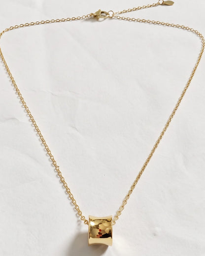 Solyria Drum Pendant Necklace – Close-up detail