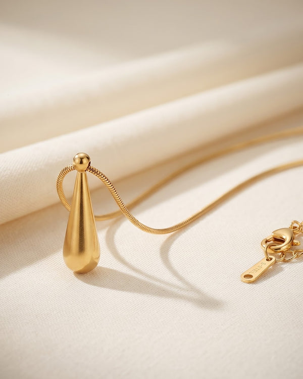 Solisha Teardrop Chain Necklace
