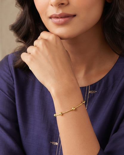 Solyn Beaded Chain Bracelet – Worn on wrist