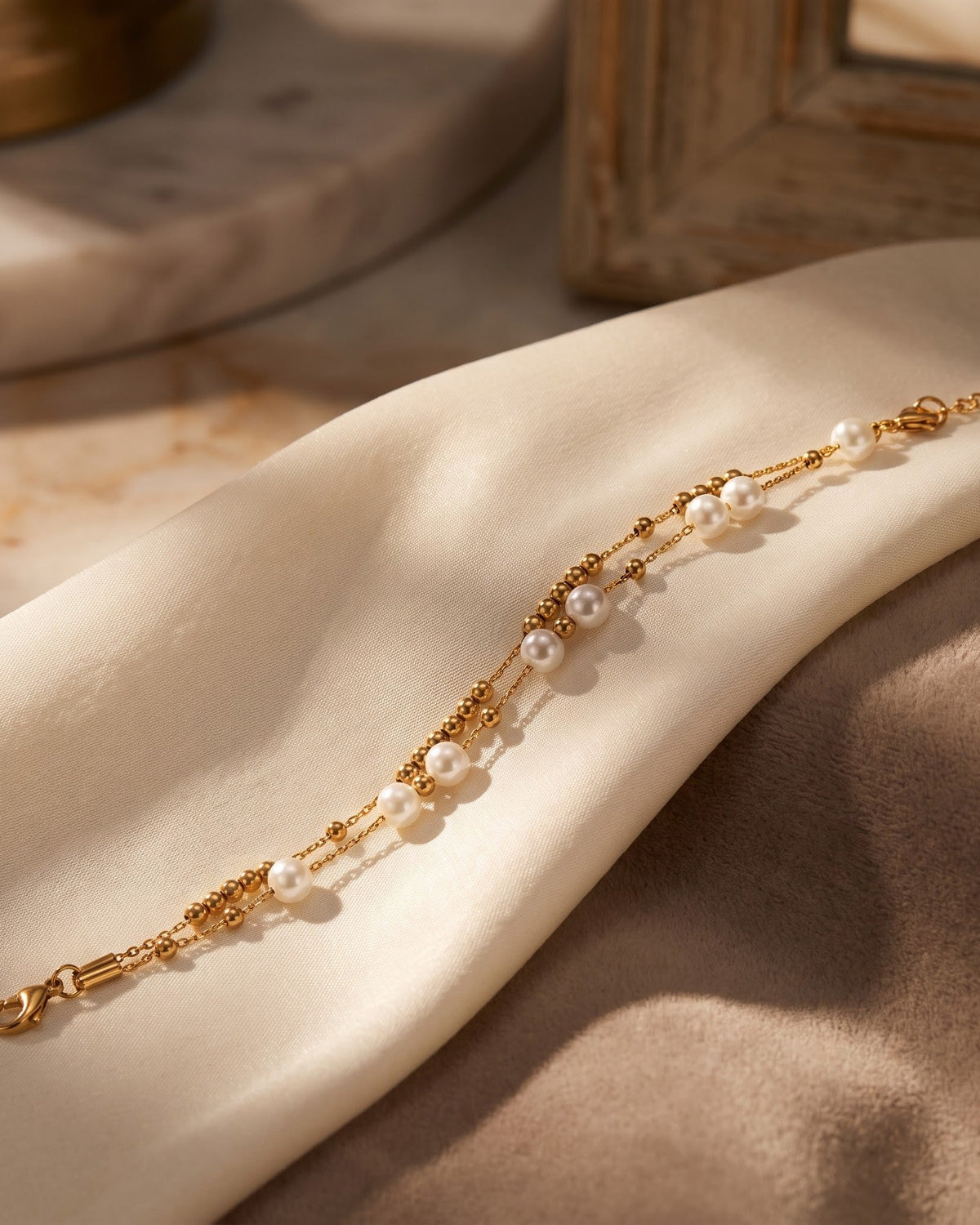 Solpria Dew Chain Bracelet - Hero Shot