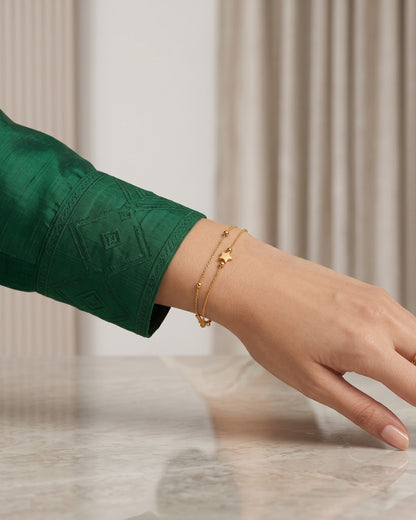 Solmiri Petite Star Chain Bracelet - Model Worn Shot