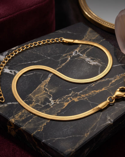 Solvari Herringbone Chain Anklet - Display Shot