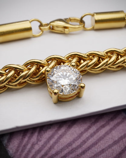 Solthera Twist Solitaire Chain Bracelet - Cinematic Shot