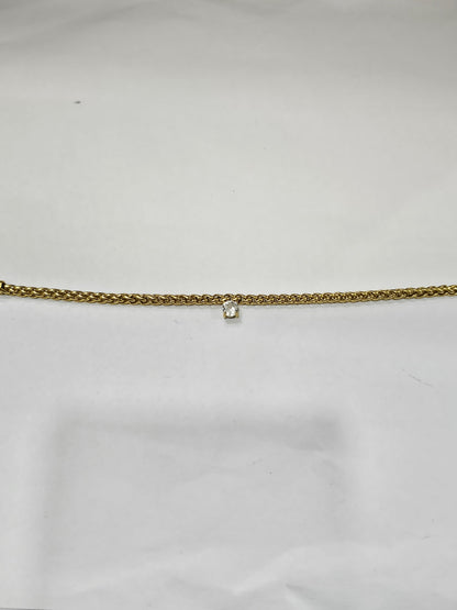 Solthera Twist Solitaire Chain Bracelet - Close-up Detail Shot
