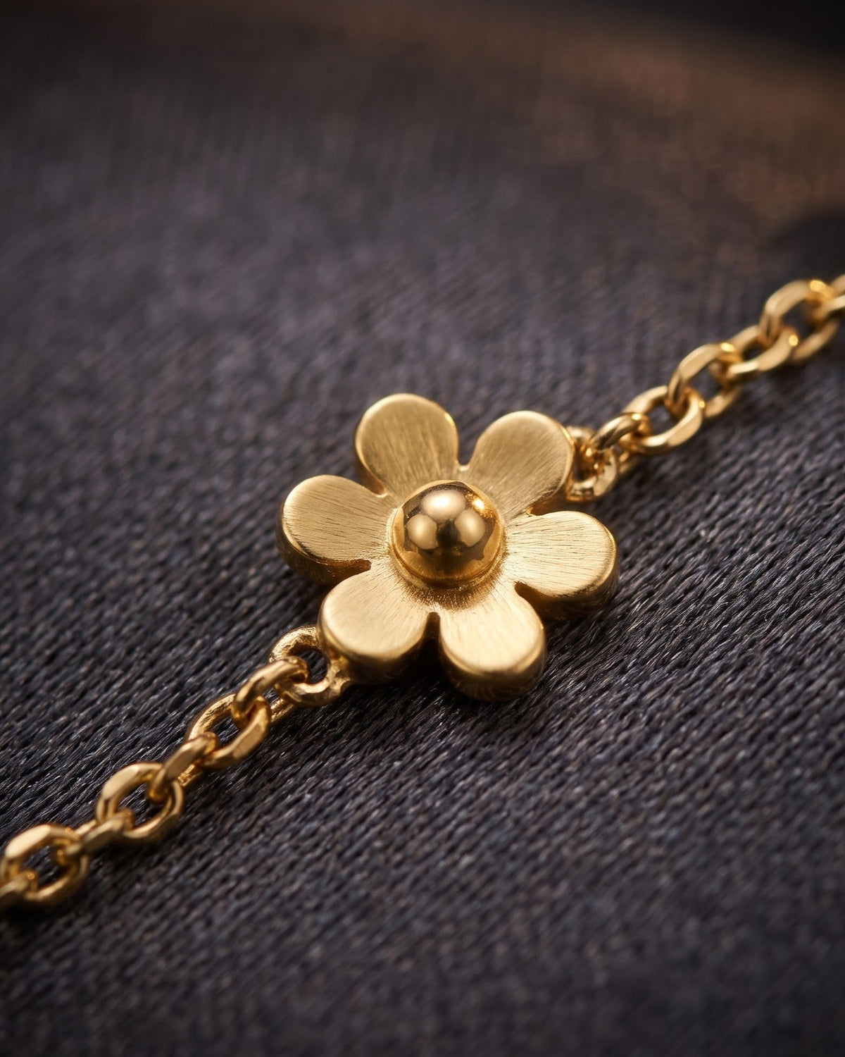 Solvenia Daisy Chain Bracelet - Cinematic Shot