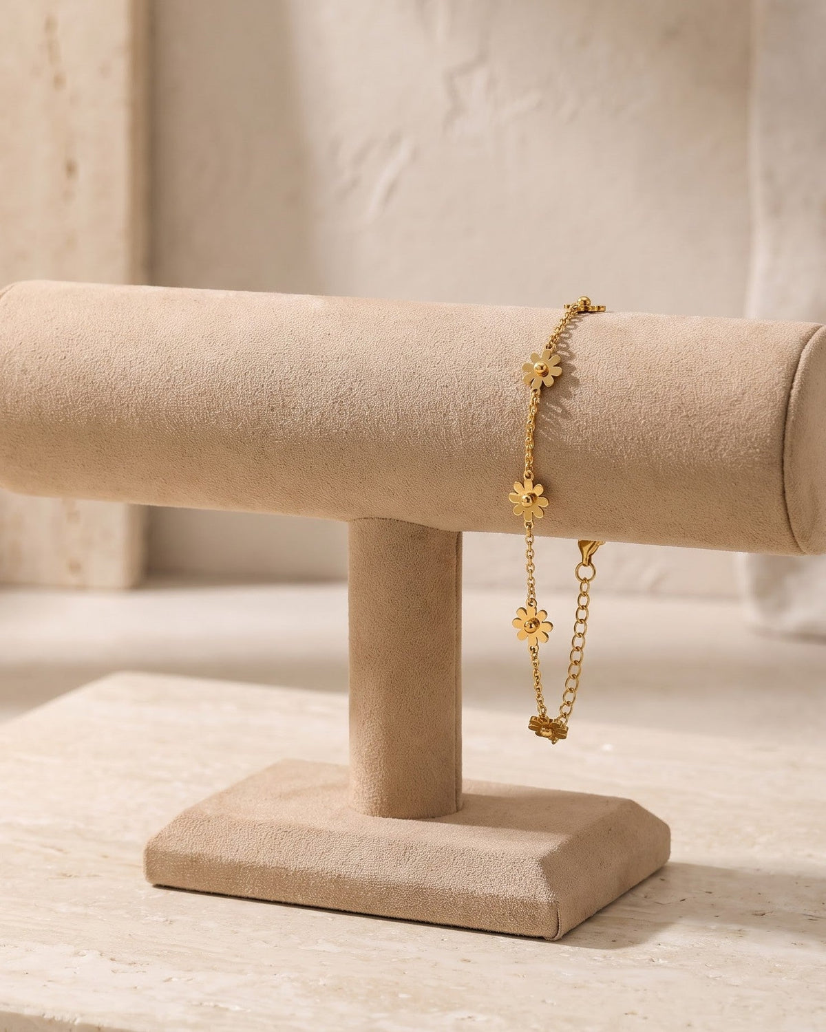 Solvenia Daisy Chain Bracelet - Display Shot