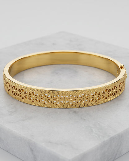 Solnera Clover Bloom Bangle — hero shot
