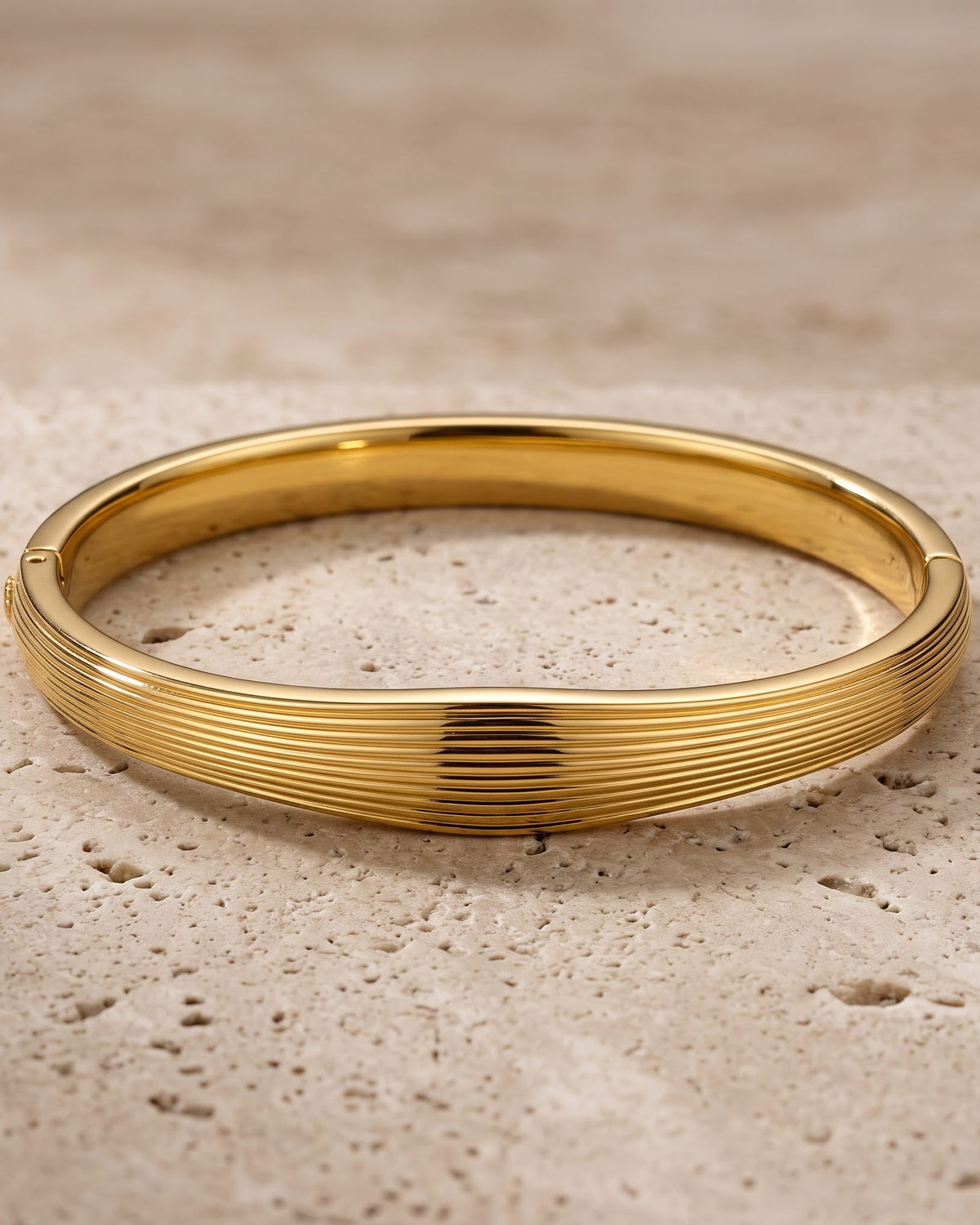 Solnavi Ripple Bangle — hero shot