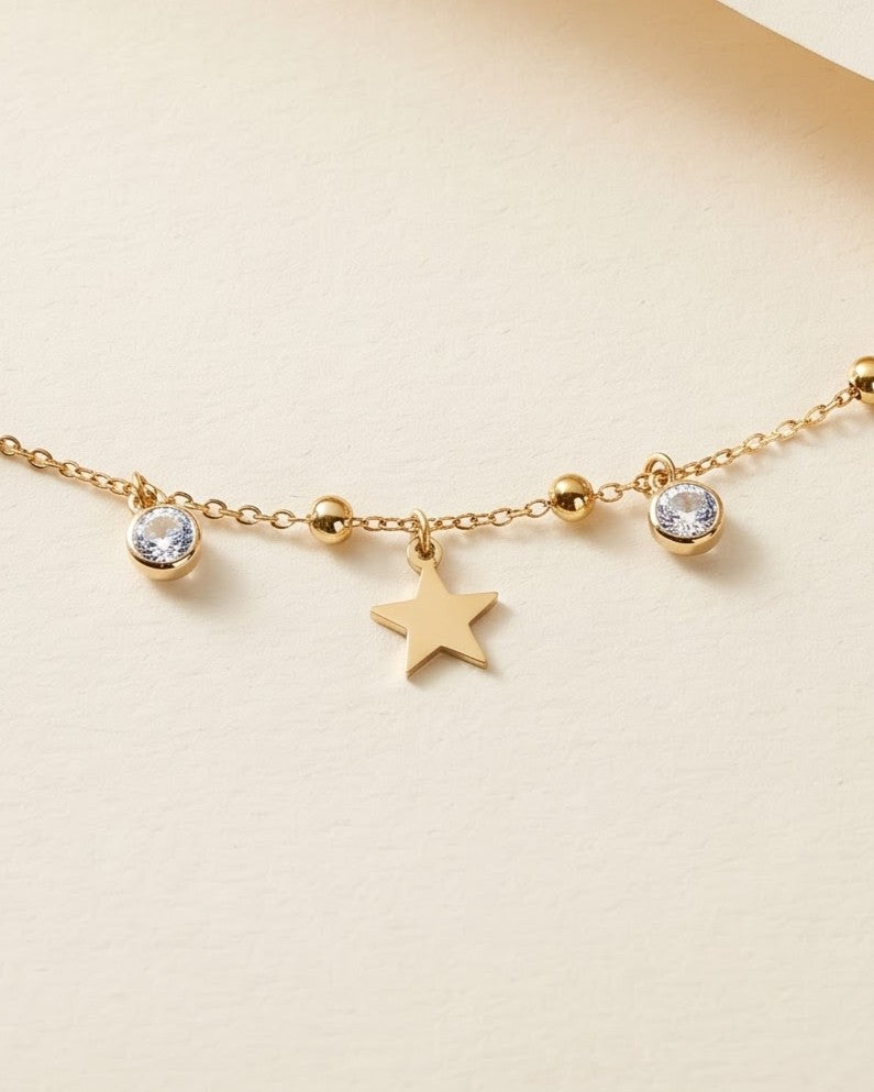 Solastra Star Charm Chain Bracelet - Detail view