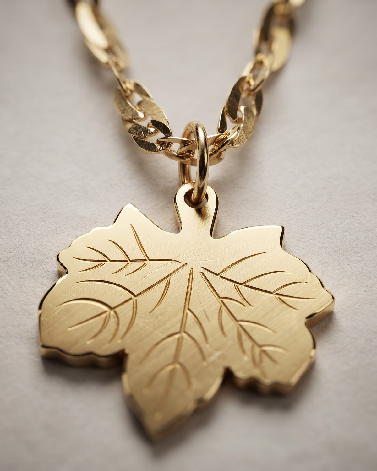 Solverna Leaf Pendant Necklace - Detail view
