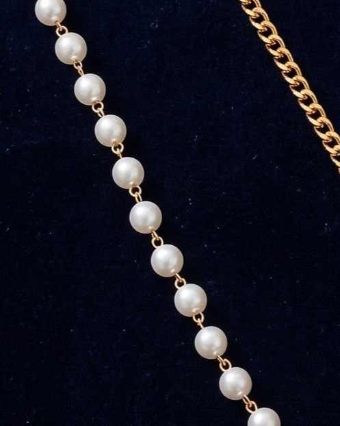Solmora Pearl Duo Chain Bracelet - Detail view