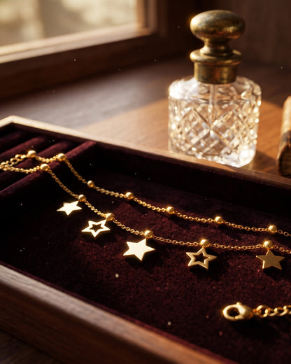 Solmyra Star Dangle Chain Bracelet - close-up view