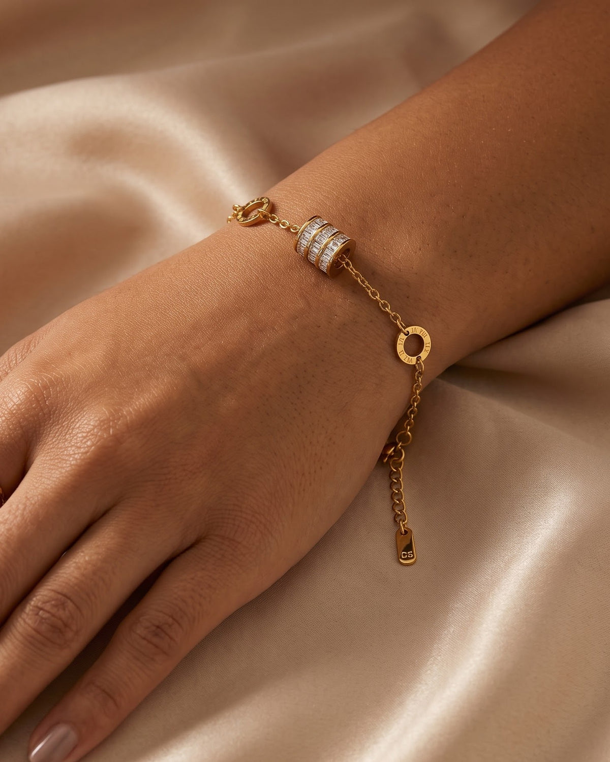 Soltiera Roman Disc Chain Bracelet - hero view