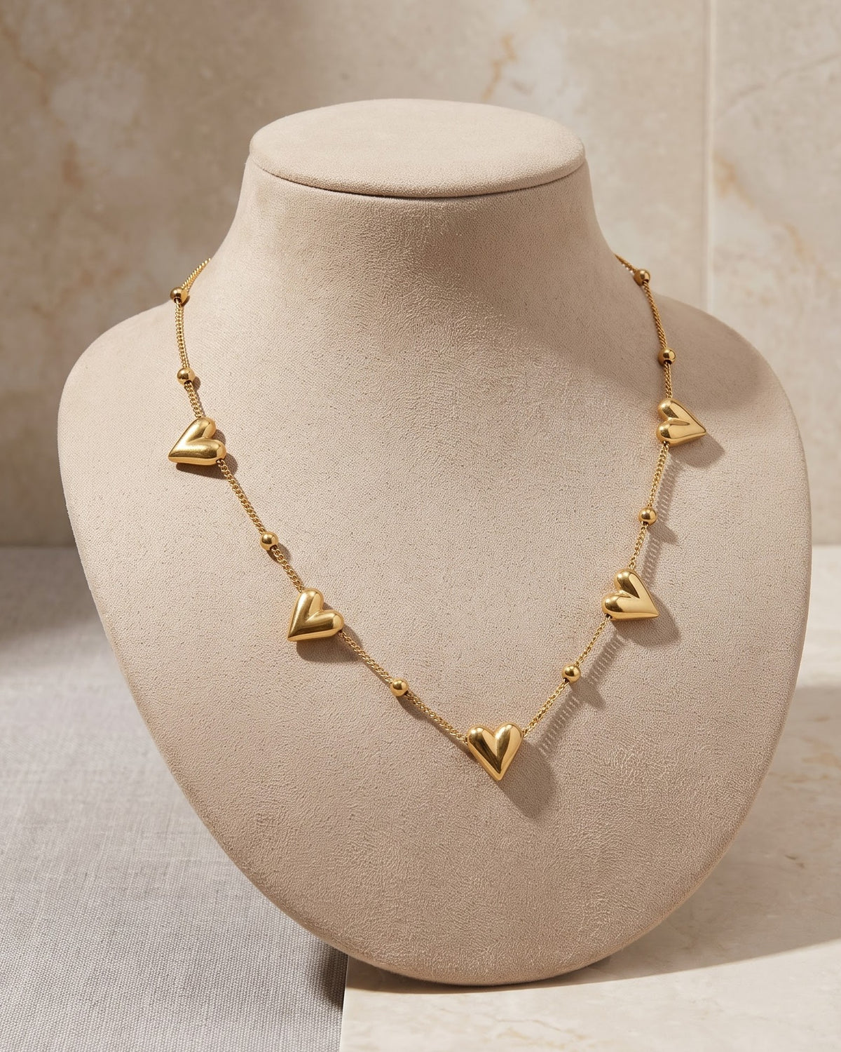 Solvenna Five Heart Chain Necklace - display view