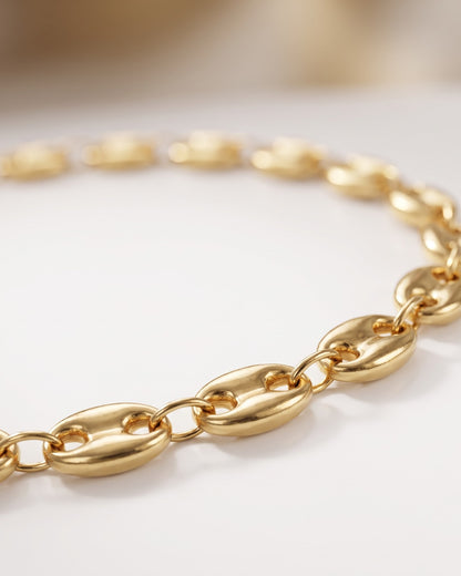 Solrenna Mariner Chain Anklet - cinematic view
