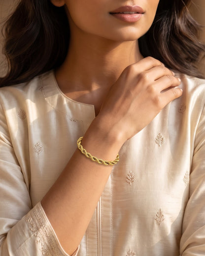 Soltevi Twist Chain Bracelet - worn view
