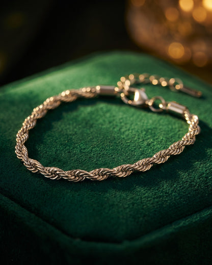 Solvire Rope Chain Bracelet - Close-up Detail Shot