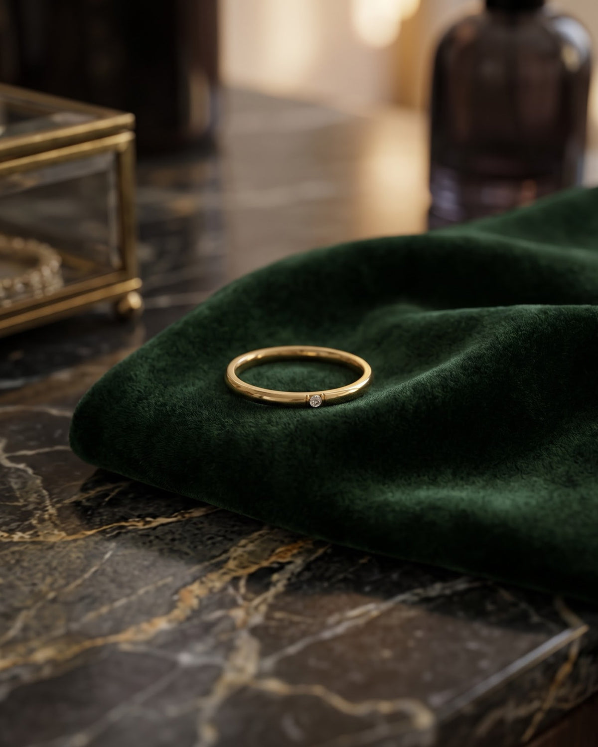 Solmira Slim Stone Band Ring - Gold Close-up Detail Shot