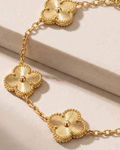 Solcenne Clover Chain Bracelet - Cinematic Shot