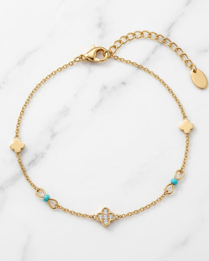 Solcaris Clover Charm Anklet - close-up view
