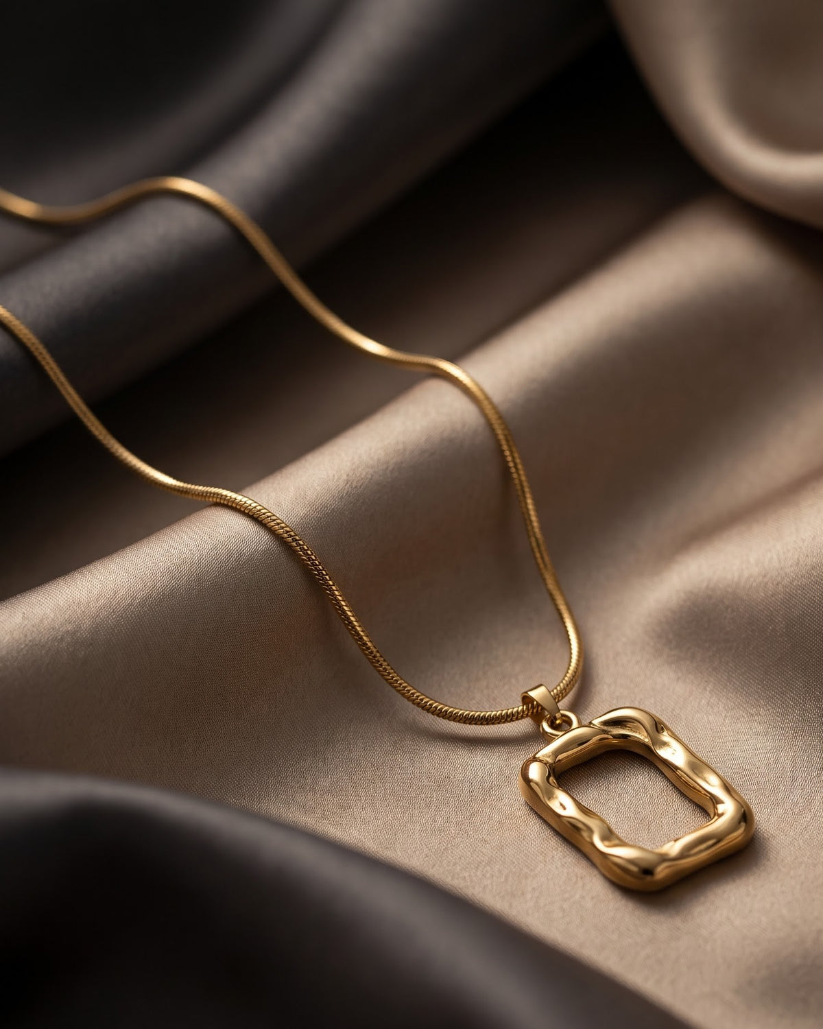 Solvona Frame Pendant Necklace – Hero Shot