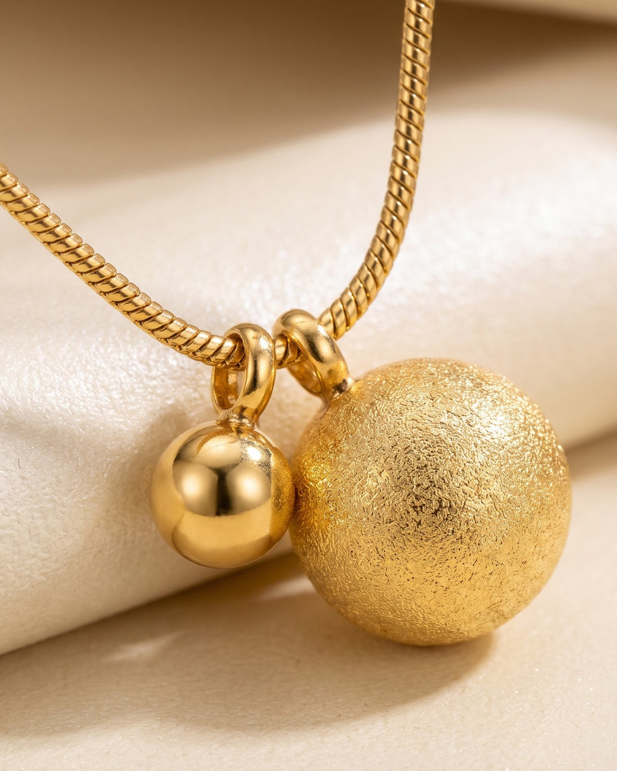 Solmona Duo Orb Pendant Necklace – Cinematic Shot