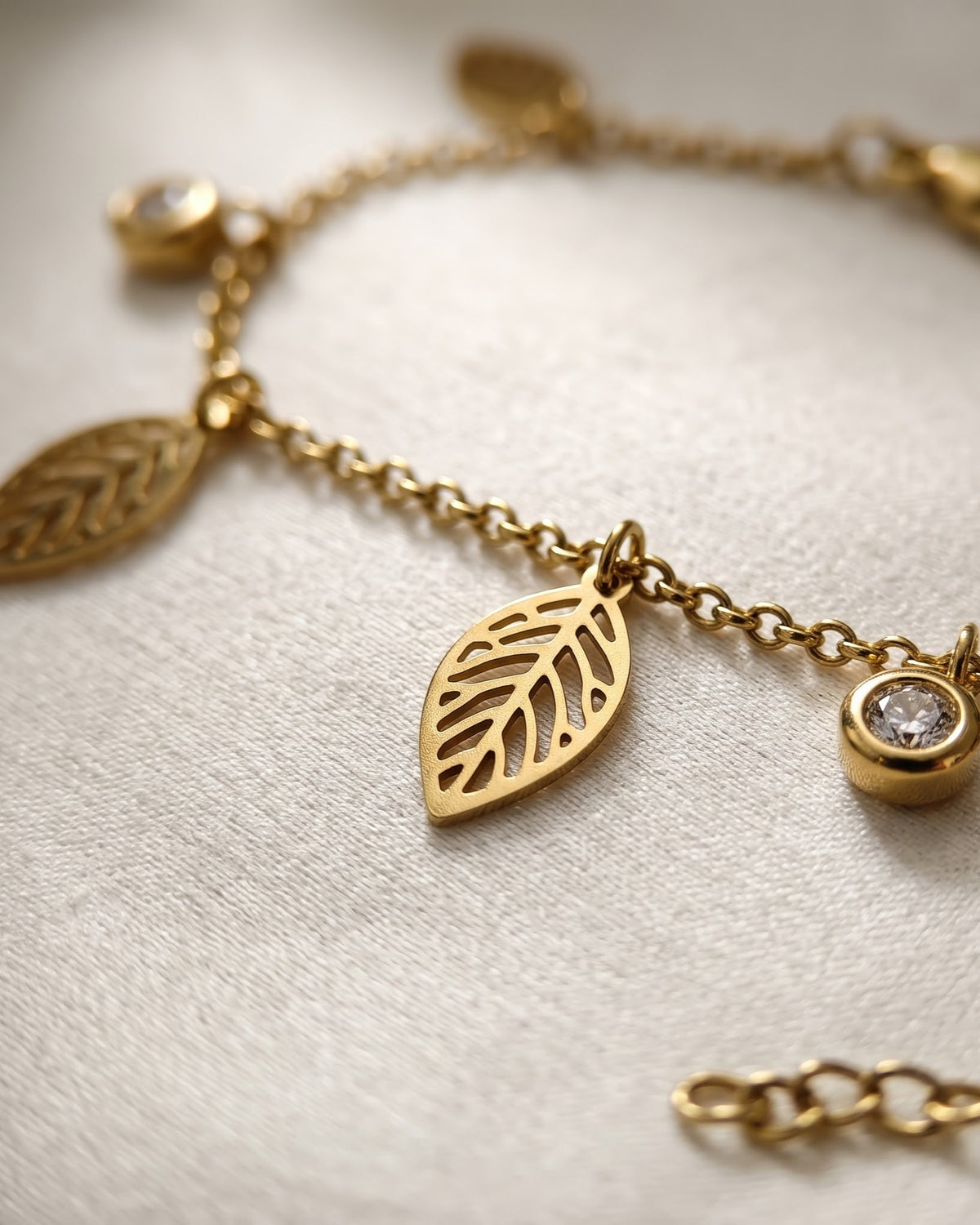 Solveil Leaf Charm Chain Bracelet - Cinematic Shot
