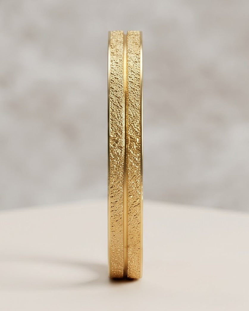 Solvara Ridge Band Ring - Close-up / Detail Shot