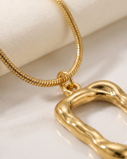 Solvona Frame Pendant Necklace – Cinematic Shot