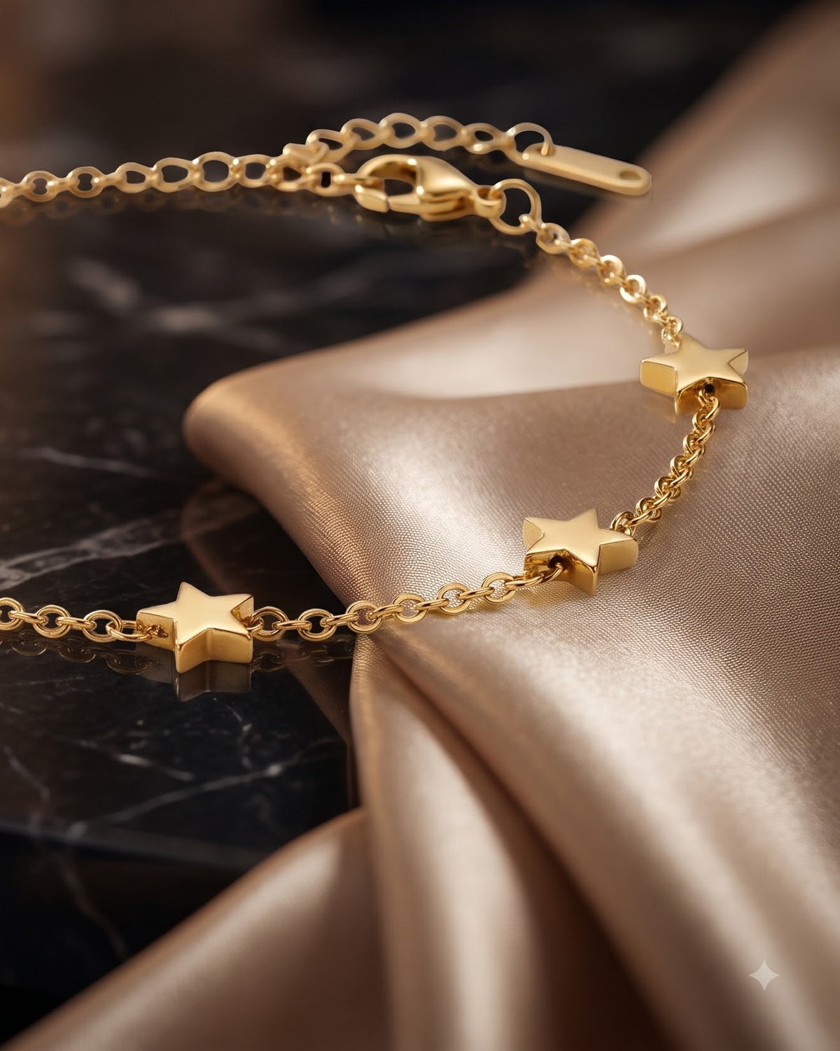 Solvie Star Charm Chain Bracelet - Close-up detail