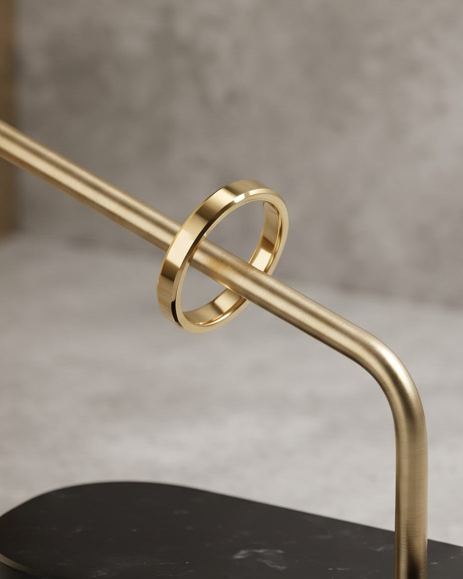 Solvire Edge Band Ring - Stand / Display Shot