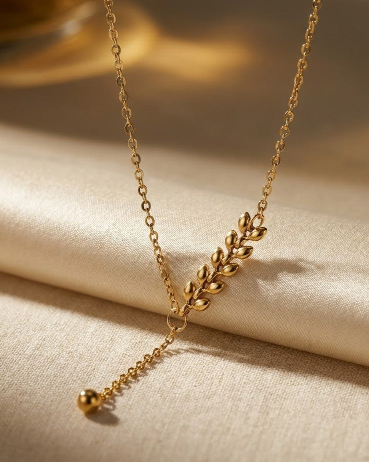 Solenta Wheat Spike Lariat Necklace — close-up detail