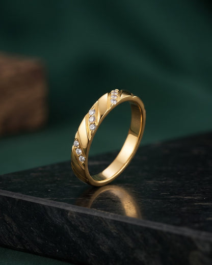 Solvyka Slant Stacking Ring - Close-up / Detail Shot