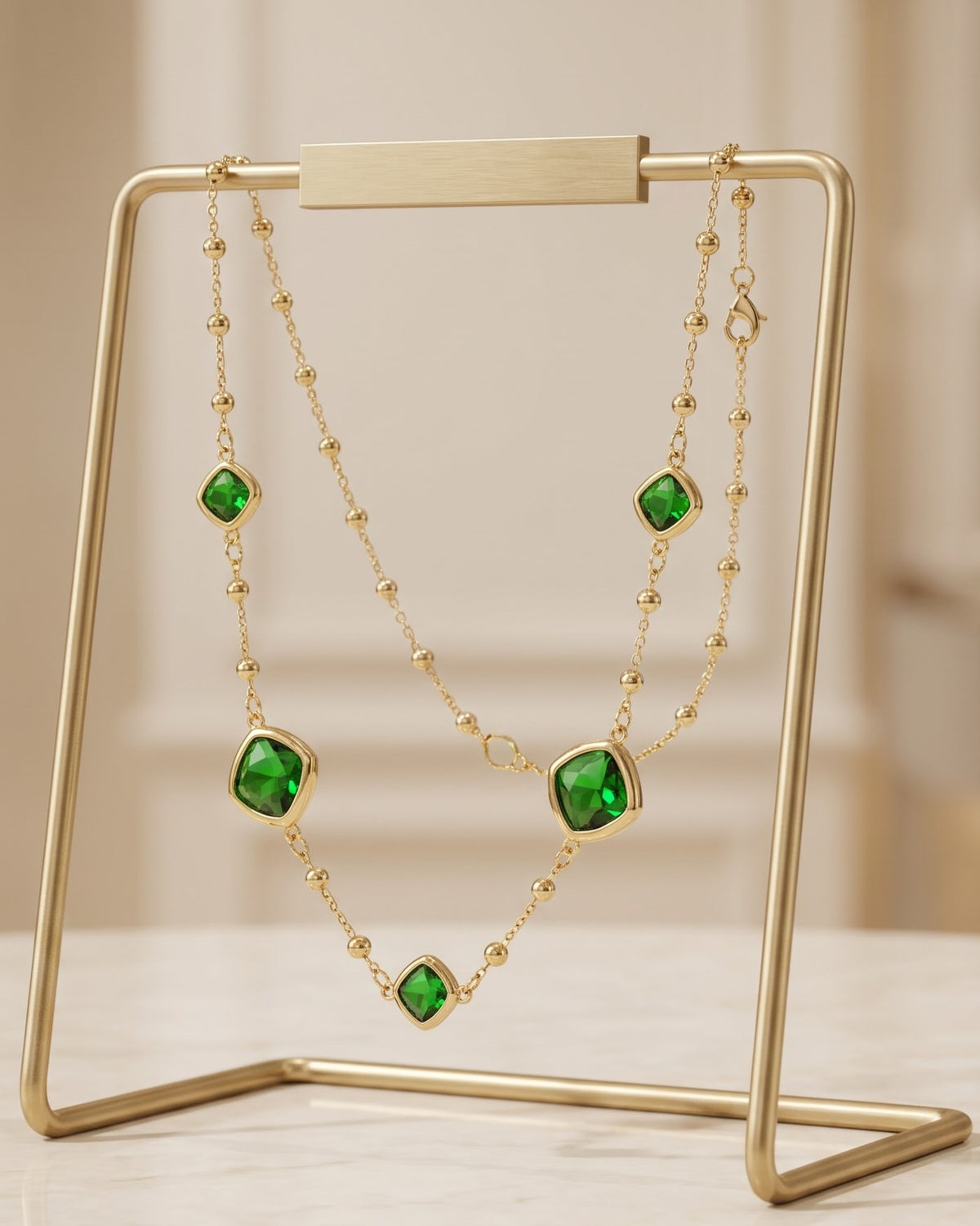Solverre Green Stone Chain Necklace - Display shot