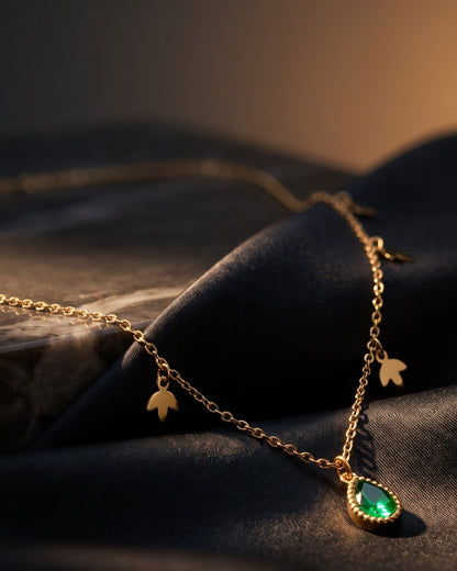 Solmeka Teardrop Pendant Necklace – Hero Shot