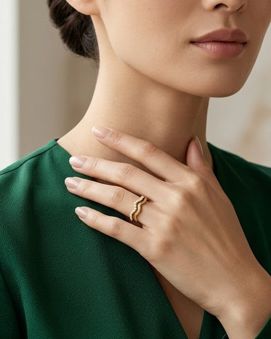 Solwene Wave Band Ring — cinematic shot