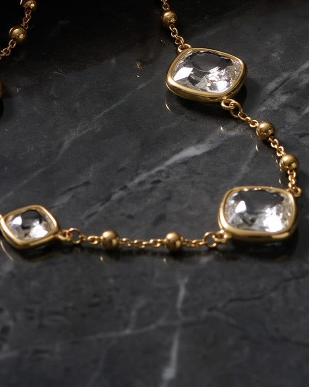 Solrisa Cushion Chain Necklace - Close-up Detail Shot