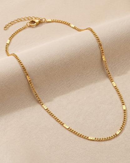 Solkena Link Chain Necklace – Close-up Shot