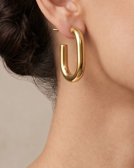 Solkavi Arc Stud Earrings - Worn Shot