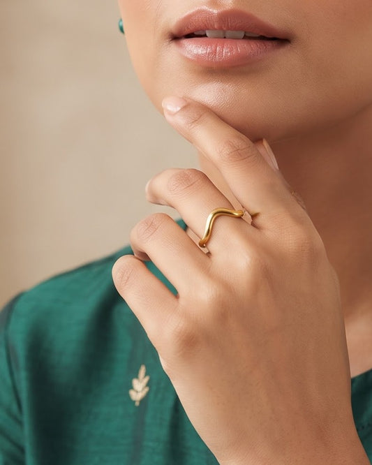 Solvaya Wave Band Ring - Model / Worn Shot