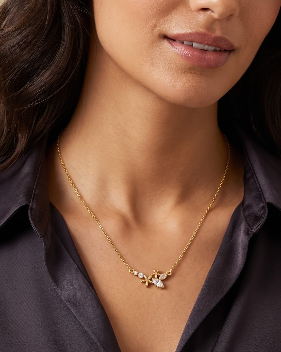 Solteka Bloom Chain Necklace – Model/Worn Shot