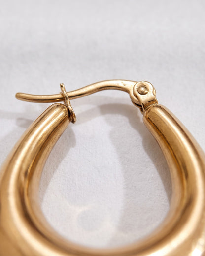 Solveka Dome Hoop Earrings - Cinematic Shot