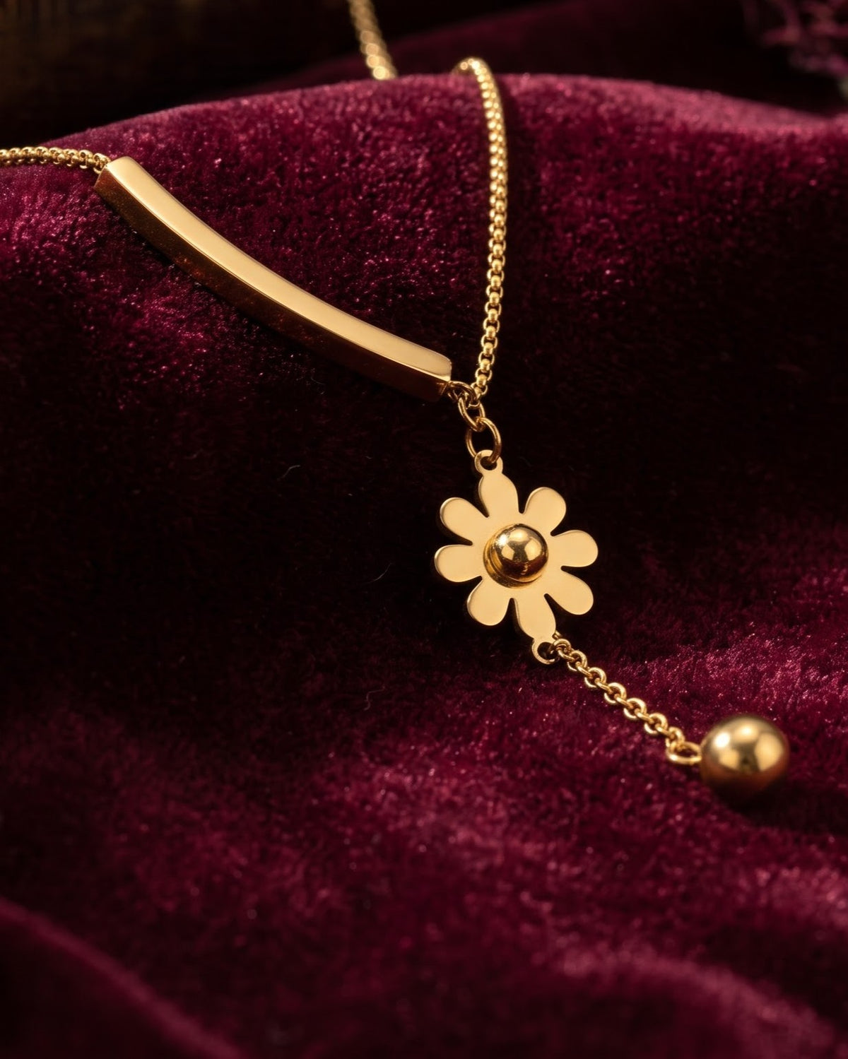 Soluna Trail Lariat Necklace - Hero Shot