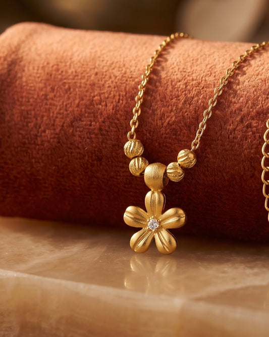 Solveta Petal Pendant Necklace - Hero Shot