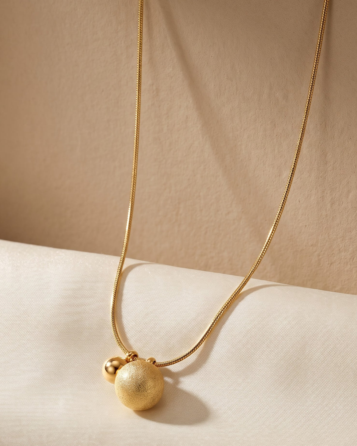 Solmona Duo Orb Pendant Necklace – Close-up Shot